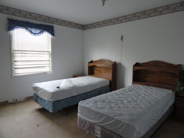 1358 Rolling Acres Rd, New Cumberland, WV 26047